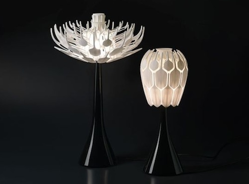 Bloom Lamp: A Lamp That Blossoms into a Flower for Lighting