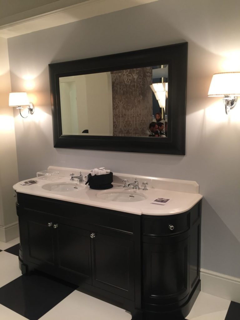 How To Integrate A Black Vanity Into The Bathroom Without Overdoing It