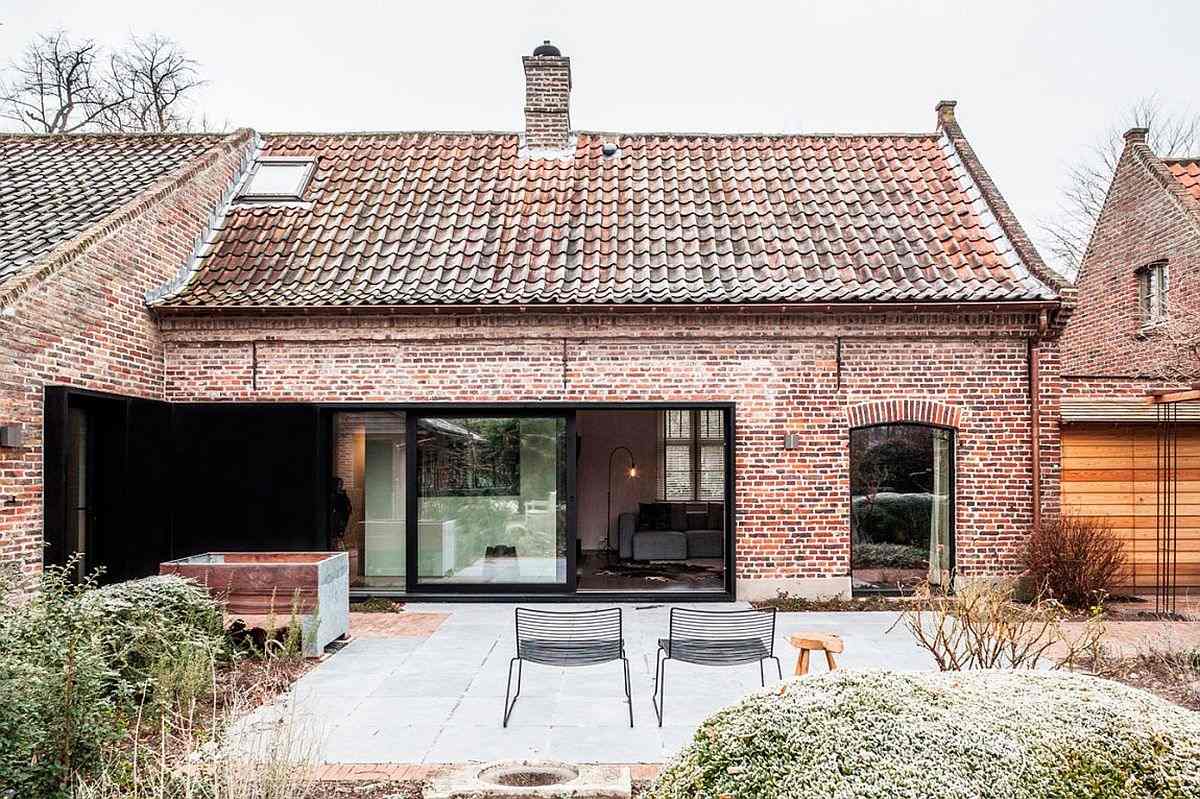 A Renovated Farmhouse Goes From Dark and Boxy to Calm and Comfortable