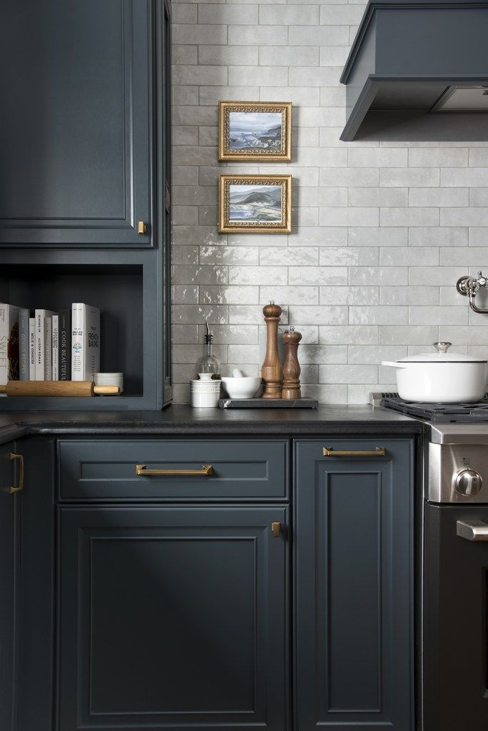 17 Kitchen Backsplash Ideas for Dark Cabinets